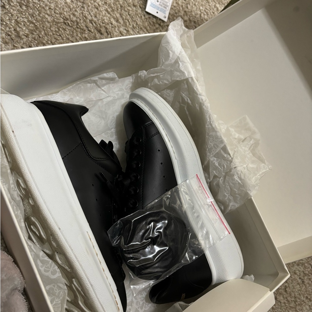 Black and White Sneakers alexander mcqueen